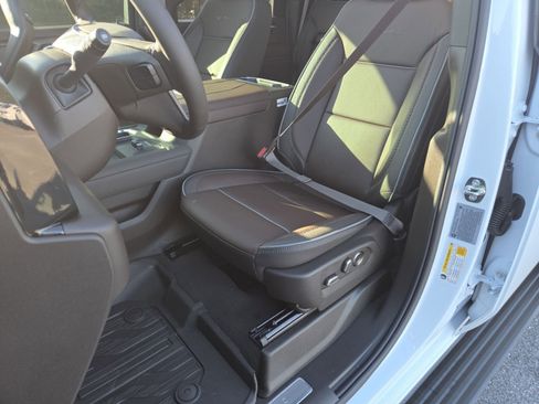 New 2026 GMC Sierra 3500 Denali w/ Denali Reserve Package image 33