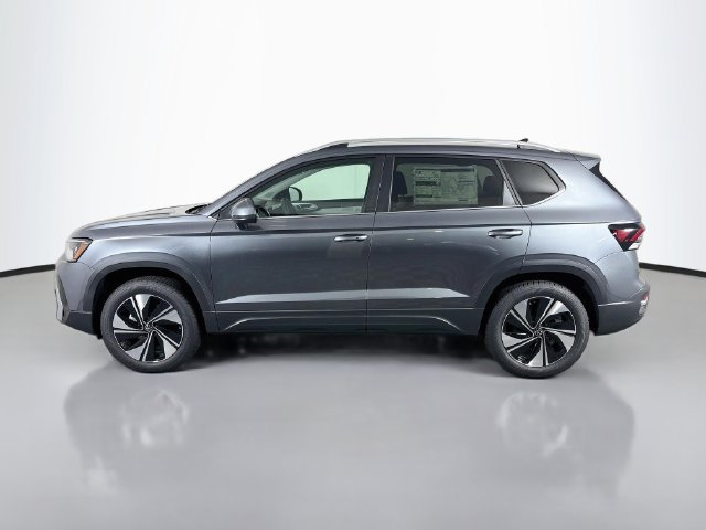 Certified 2025 Volkswagen Taos SE AWD/4WD image 4