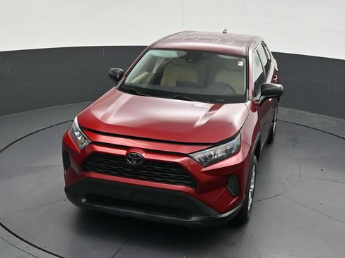 Used 2022 Toyota RAV4 LE FWD image 17