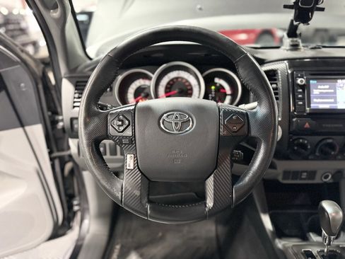 Used 2015 Toyota Tacoma 4x4 Double Cab image 14