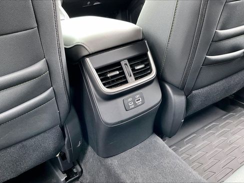 Certified 2025 Subaru Outback Onyx Edition image 24