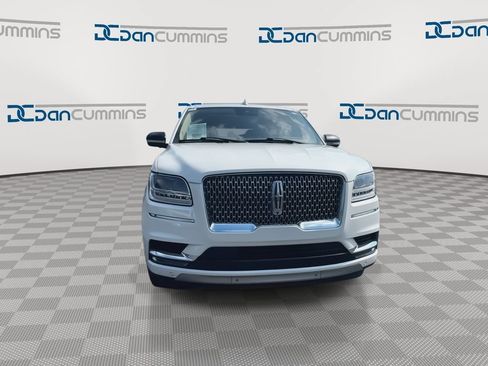 Used 2021 Lincoln Navigator Reserve w/ Luxury Package AWD/4WD image 3