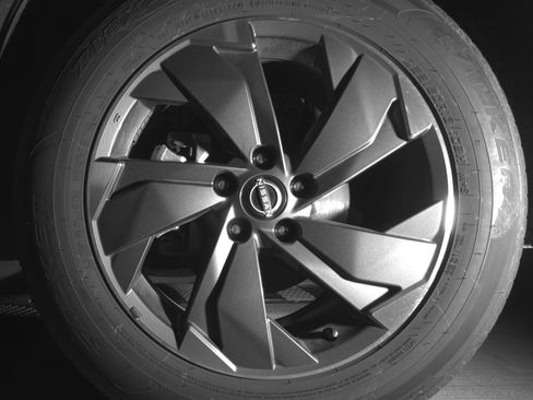 Used 2025 Nissan Rogue SV FWD image 12