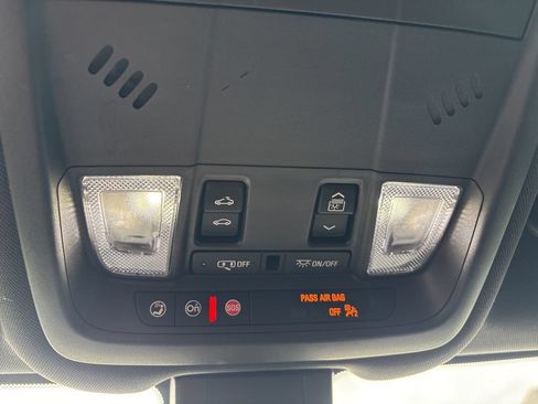 Used 2022 Chevrolet Equinox RS FWD image 26