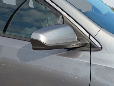 Used 2021 GMC Terrain SLE w/ Driver Convenience Package image 11