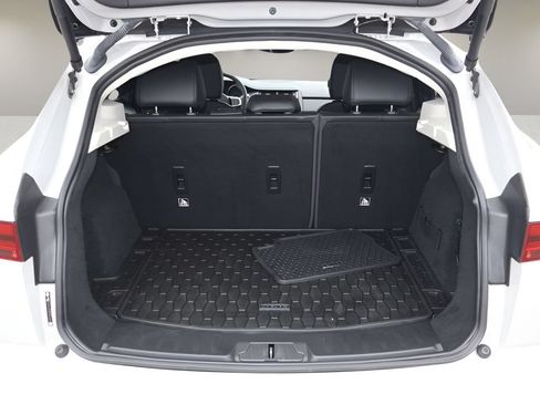 Used 2019 Jaguar E-PACE SE AWD/4WD image 15