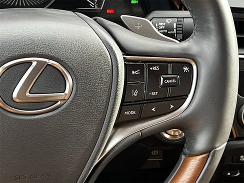Used 2022 Lexus ES 350 Ultra Luxury image 14