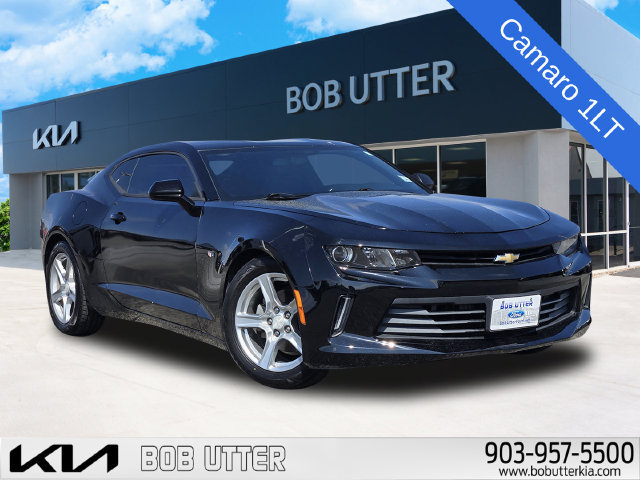 Used 2016 Chevrolet Camaro LT RWD image 1