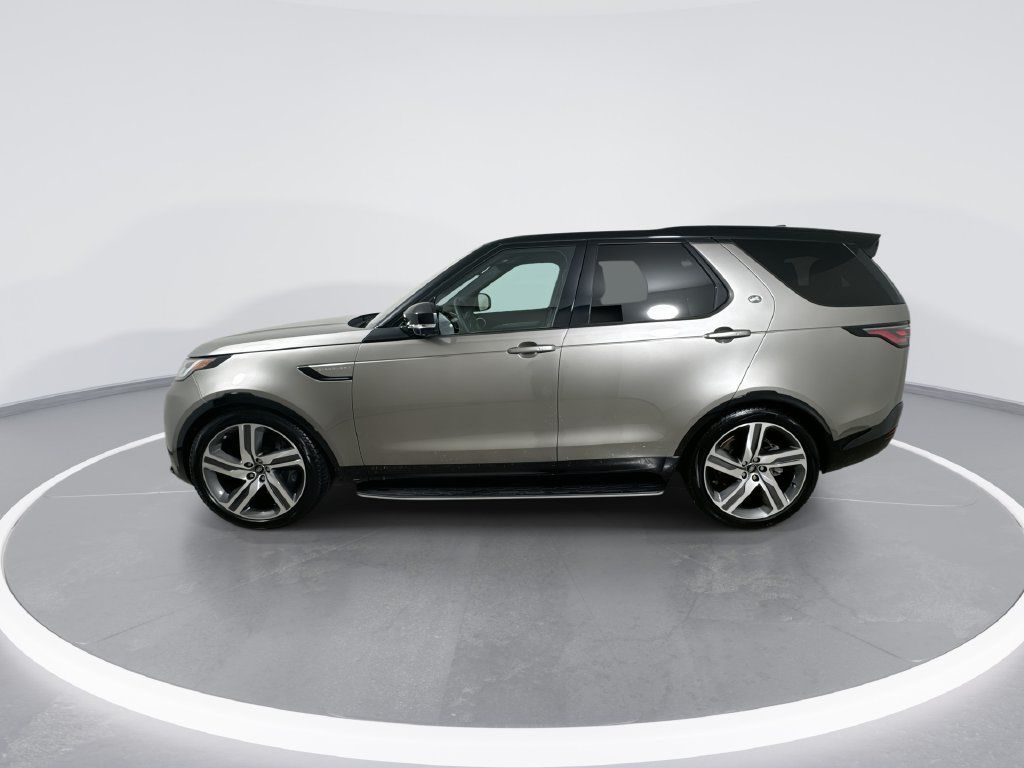 Used 2024 Land Rover Discovery Dynamic SE AWD/4WD image 5