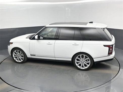 Used 2017 Land Rover Range Rover Supercharged image 47