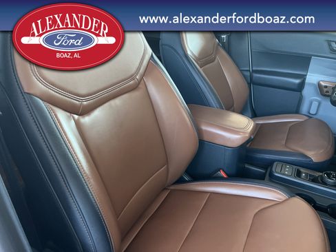 Used 2024 Ford Maverick Lariat image 18