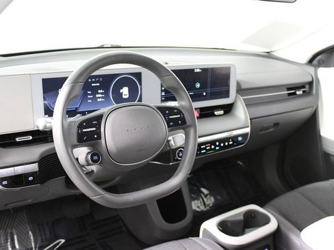 Used 2024 Hyundai Ioniq 5 SE image 26