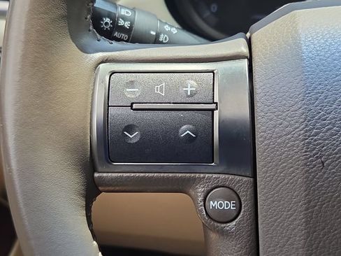 Used 2015 Lexus GX 460 w/ Premium Package AWD/4WD image 25
