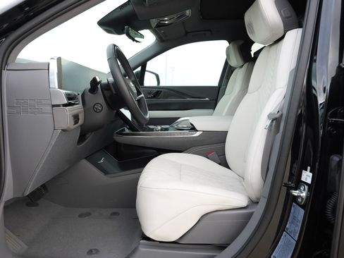 New 2025 Cadillac Escalade IQ Sport 1 w/ Smart Trailering package image 18