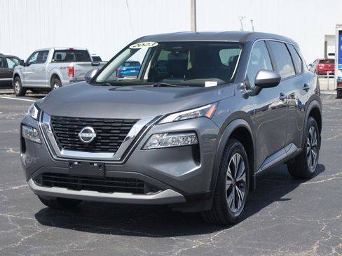 Used 2023 Nissan Rogue SV AWD/4WD image 2