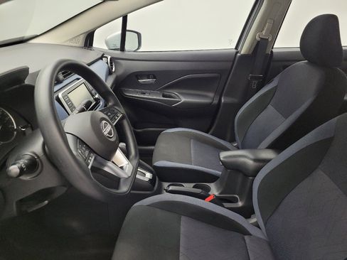Used 2025 Nissan Versa SV FWD image 17