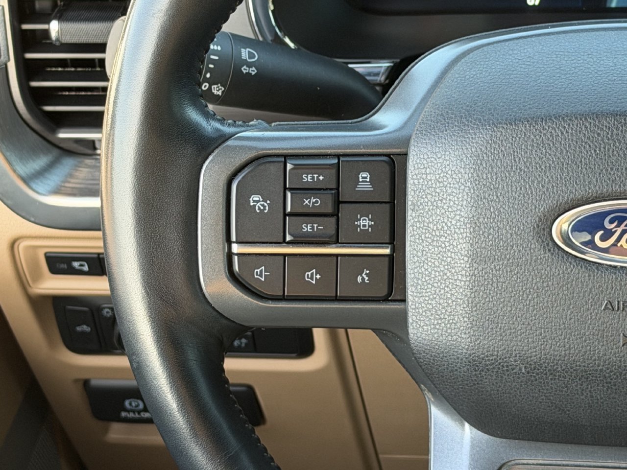 Used 2021 Ford F150 Lariat RWD image 14