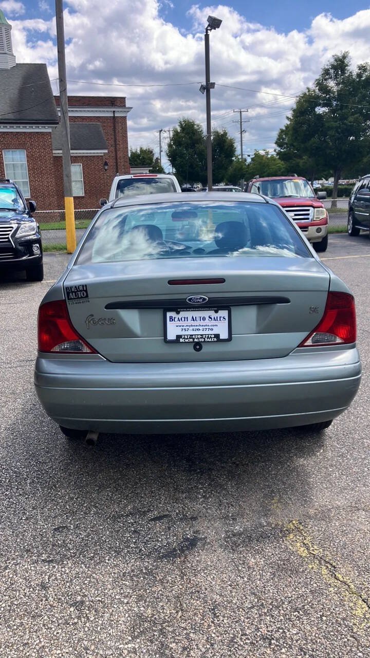 Used 2003 Ford Focus SE FWD image 4