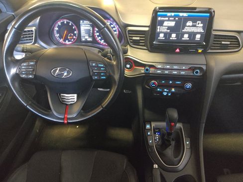 Used 2019 Hyundai Veloster Turbo FWD image 22