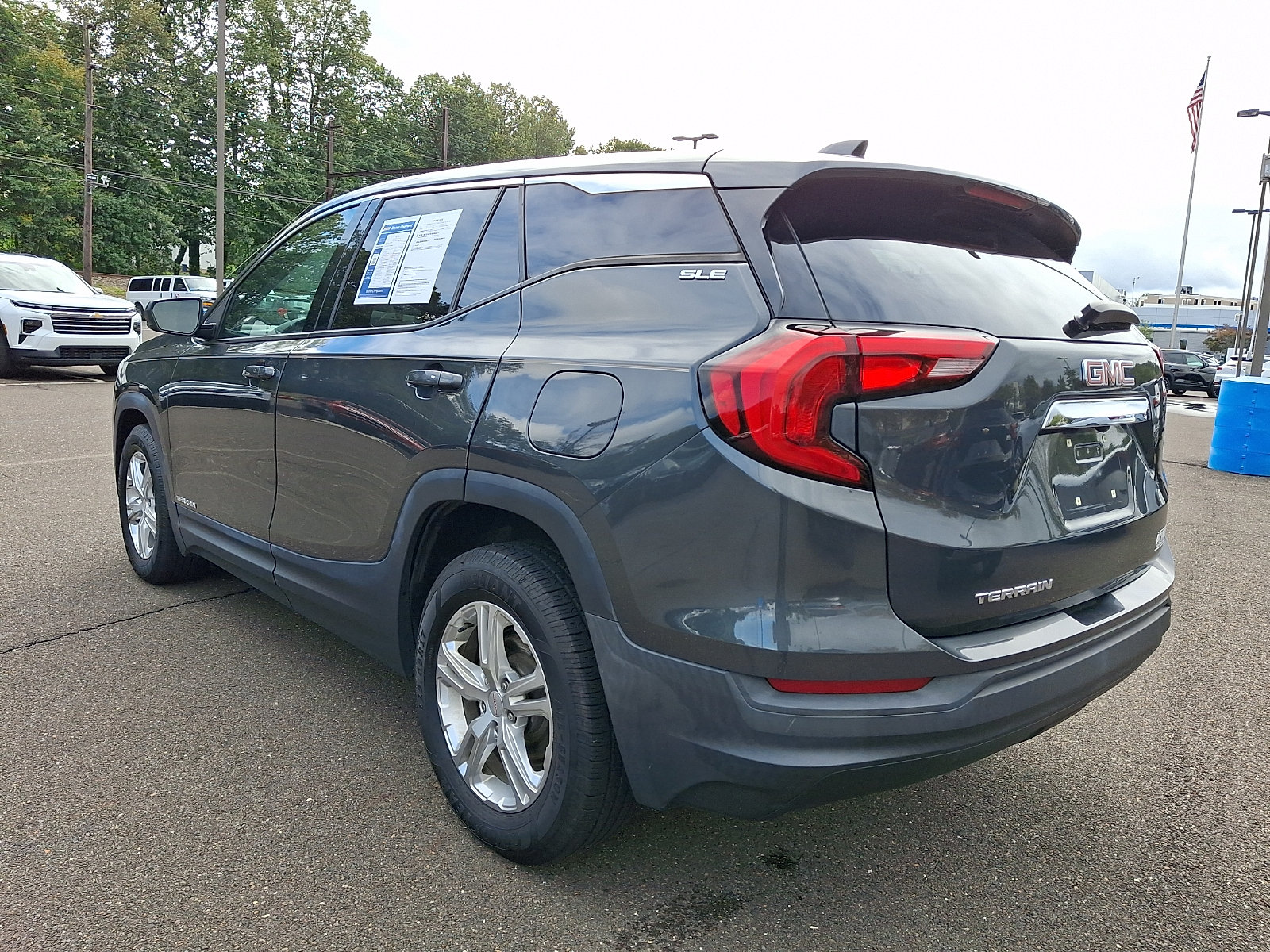 Used 2018 GMC Terrain SLE FWD image 4