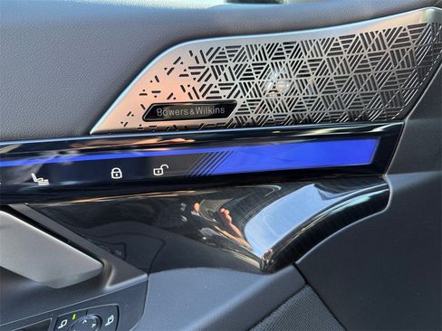 Certified 2025 BMW i5 xDrive40 w/ M Sport Package image 29