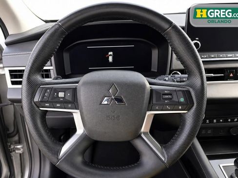 Used 2024 Mitsubishi Outlander SE AWD/4WD image 14