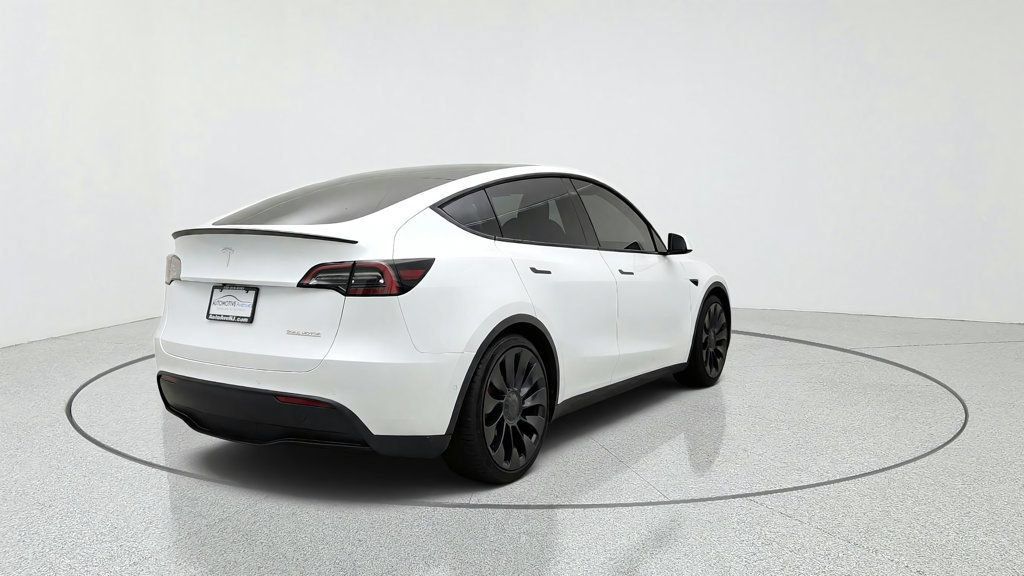 Used 2022 Tesla Model Y Performance AWD/4WD image 5