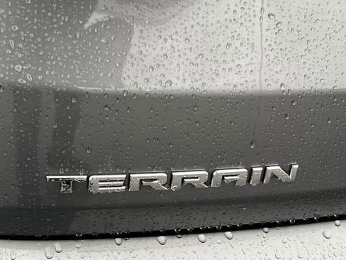 Used 2020 GMC Terrain SLE w/ Driver Convenience Package image 7