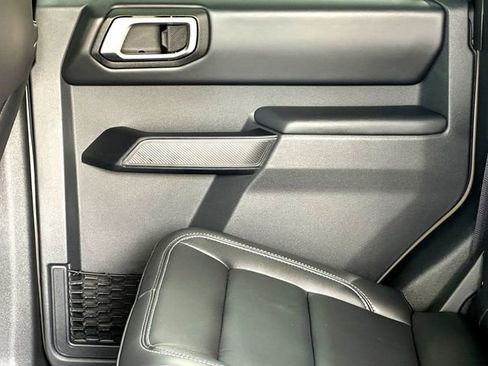 Used 2025 Ford Bronco Outer Banks AWD/4WD image 23
