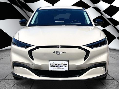 Used 2025 Ford Mustang Mach-E Premium AWD/4WD image 3