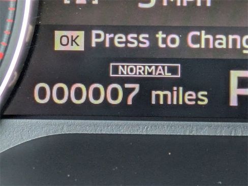 New 2025 Mitsubishi Outlander ES image 30