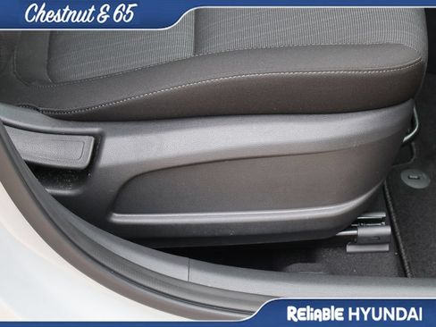 Used 2023 Hyundai Kona SEL w/ Convenience Package FWD image 11