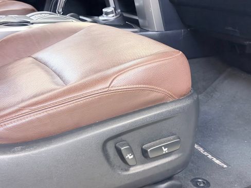 Used 2020 Toyota 4Runner Limited AWD/4WD image 37