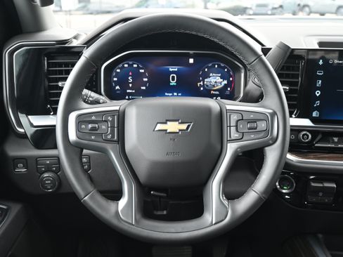 Used 2026 Chevrolet Silverado 2500 LT w/ Safety Package AWD/4WD image 19
