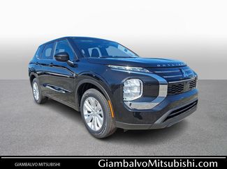 New 2026 Mitsubishi Outlander ES video 1