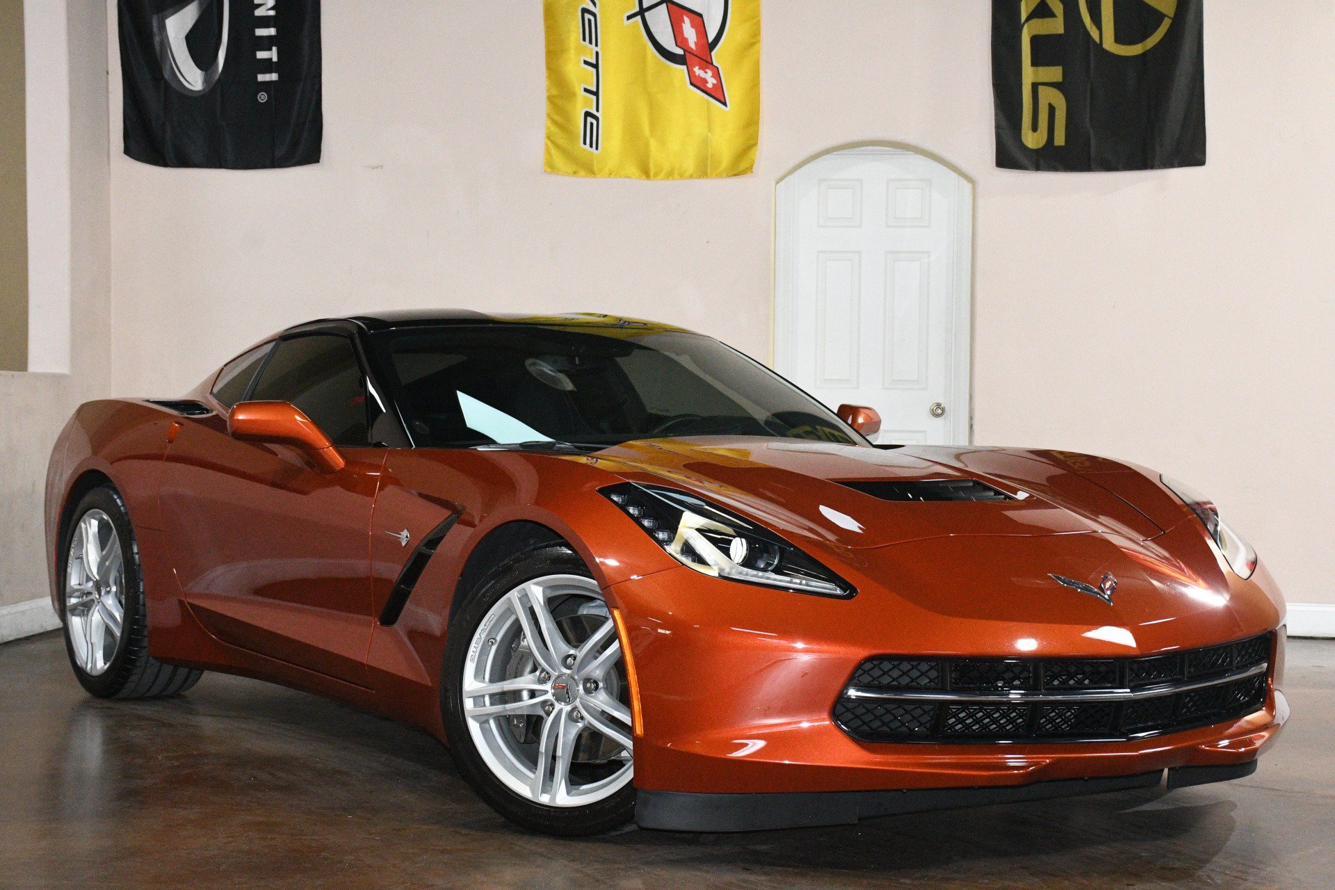 Used 2016 Chevrolet Corvette Stingray Coupe RWD image 3