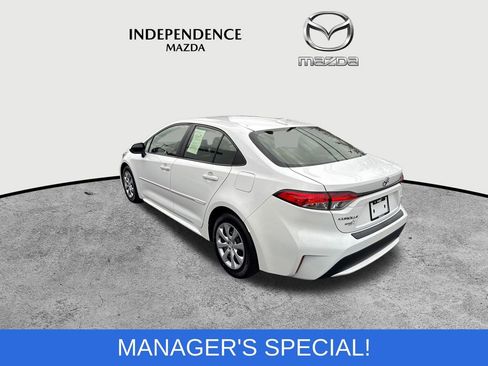 Used 2020 Toyota Corolla LE image 5