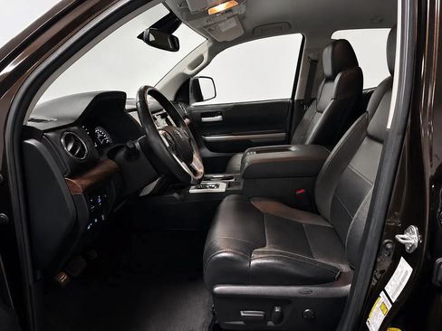 Used 2021 Toyota Tundra Limited w/ Limited Premium Package AWD/4WD image 11