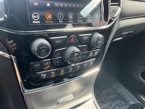 Used 2021 Jeep Grand Cherokee Limited w/ Quick Order Package 28K 80th AWD/4WD image 22