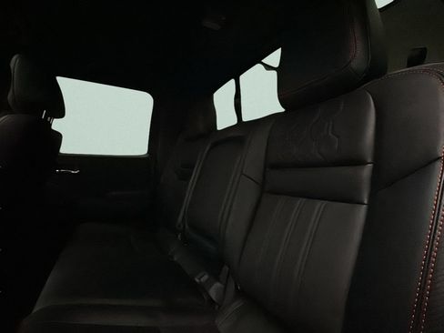Used 2023 Nissan Frontier PRO-4X w/ Pro-4X Premium Package AWD/4WD image 15