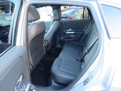 Used 2025 Mercedes-Benz GLA 250 4MATIC image 26