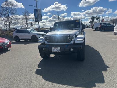 Used 2024 Jeep Wrangler Unlimited w/ Convenience Group