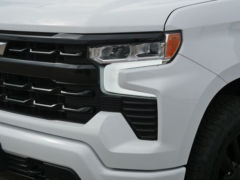 Certified 2026 Chevrolet Silverado 1500 RST AWD/4WD image 16