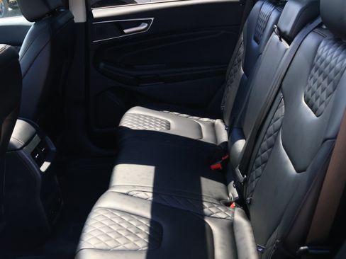 Certified 2023 Ford Edge Titanium w/ Class II Trailer Tow Package AWD/4WD image 5