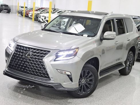 Used 2023 Lexus GX 460 Premium w/ Accessory Package image 5