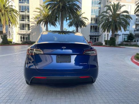 Used 2024 Tesla Model Y Long Range AWD/4WD image 6