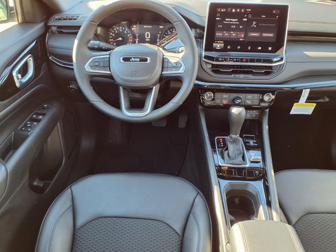 New 2026 Jeep Compass Latitude AWD/4WD image 2