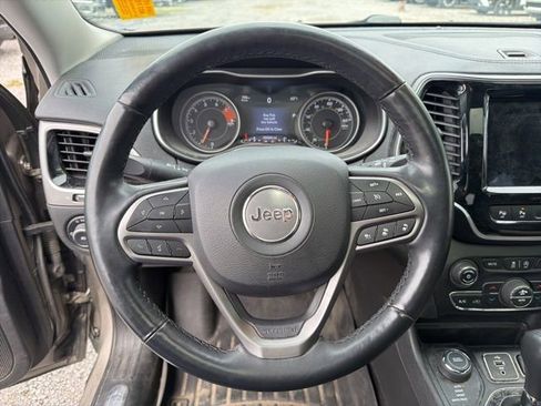 Used 2019 Jeep Cherokee Limited w/ Technology Group image 22