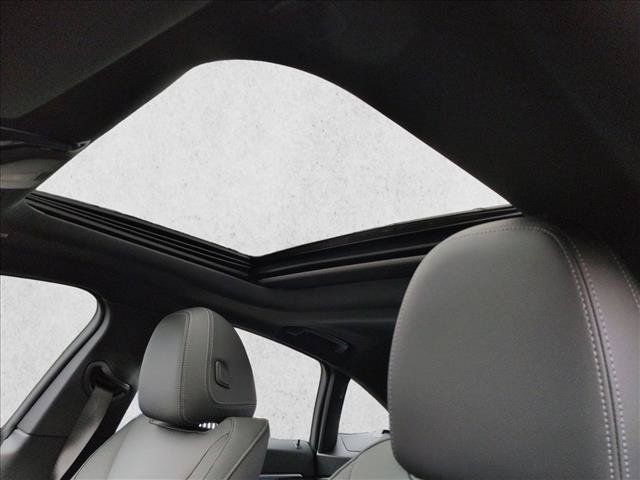 Used 2026 BMW i4 xDrive40i w/ M Sport Package AWD/4WD image 19