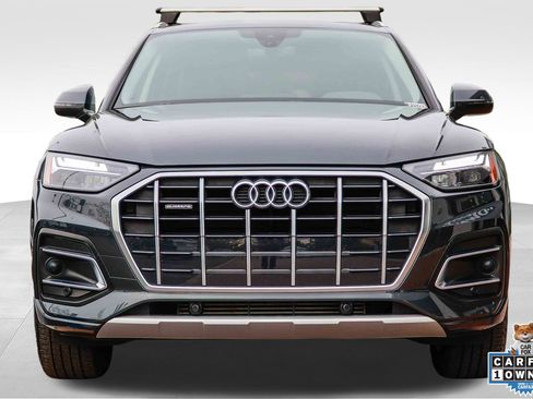 Used 2023 Audi Q5 2.0T Premium w/ Convenience Package image 2